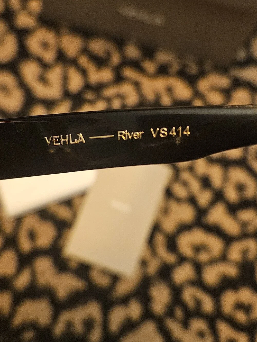 VEHLA Black Sunglasses with Green Lenses